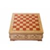 GamesDealer / Mano de ajedrez tallada en un cofre mediano 30