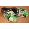 Pantoufles pour femmes en laine de mouton naturelle avec peinture / broderie à la main