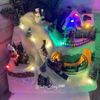 Kaemingk / Composition lumineuse Village de Noël : Temps Cadeau 26 * 20 cm, avec mouvement et musique