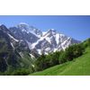 Hotel and excursion services