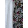 Nappe avec dentelle Versailles avec chemin de fleurs