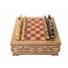 GamesDealer / Mano de ajedrez tallada en un cofre mediano 30