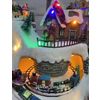 Kaemingk / Composition lumineuse Village de Noël : Temps Cadeau 26 * 20 cm, avec mouvement et musique
